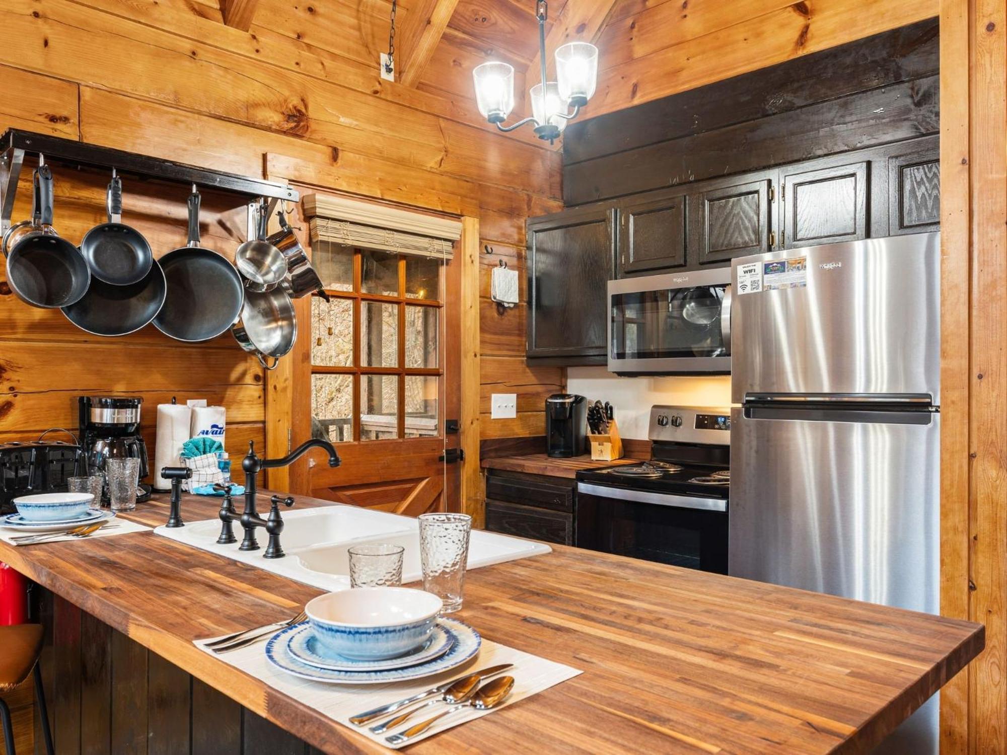 Er40 - The Bear Pause -Great Location,,,Close To All The Action! Cabin Pigeon Forge Bagian luar foto